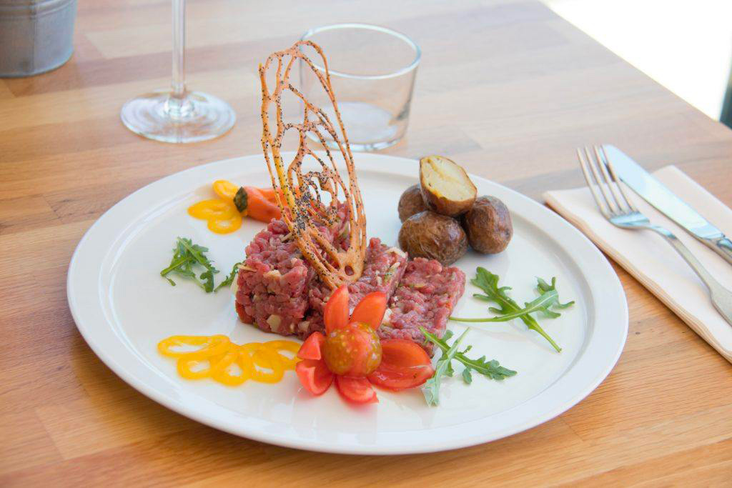 tartare de boeuf restaurant le serpolet